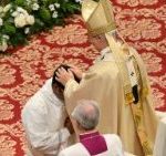 Thánh Lễ Truyền Chức Linh Mục: Hãy Giữ Cửa Luôn Rộng Mở