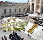 Đức Thánh Cha Lêô: Chúa Phục Sinh Mời Gọi Chúng Ta Ngước Nhìn Lên Cao Và Mở Rộng Trái Tim