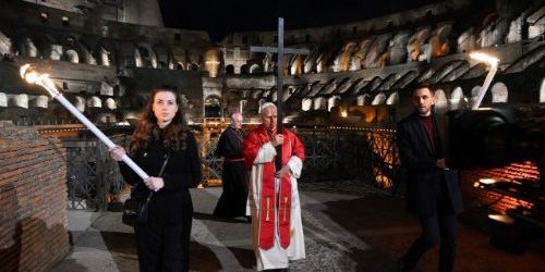 Các Bài Suy Niệm Đàng Thánh Giá Tại Colosseo (Thứ Sáu Tuần Thánh 3/4/2026)