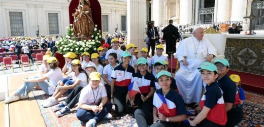 Tòa Thánh Hủy Việc Tổ Chức Ngày Thế Giới Trẻ Em Tại Roma Được Dự Định Vào Tháng 9