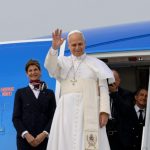 Đức Thánh Cha Bắt Đầu Viếng Thăm 4 Nước Châu Phi