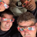 Phi Hành Gia NASA Nhắc Lại Giới Răn Yêu Thương Của Chúa Khi Tàu Vũ Trụ Bay Quanh Mặt Trăng