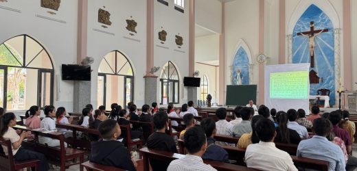Giáo Lý Viên Giáo Hạt Đăk Hà Bồi Dưỡng Giáo Lý Tại Giáo Xứ Đăk Kơdem