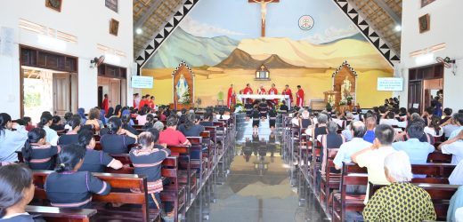 Giáo Xứ Plei Groi: Chào Đón Cha Tân Chánh Xứ Phaolô Nguyễn Quốc Huy