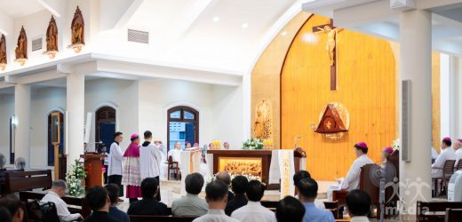 Nghi Thức Tuyên Xưng Đức Tin Của Đức Giám Mục Tân Cử Gioan Baotixita Nguyễn Quang Tuyến