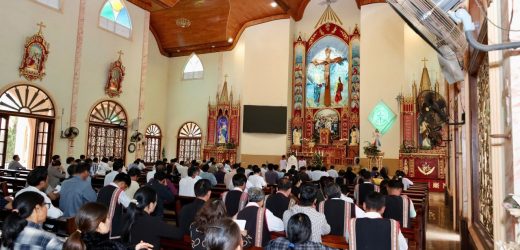 Gặp Mặt Và Tĩnh Tâm Ban Chức Việc Giáo Hạt Chư Prông