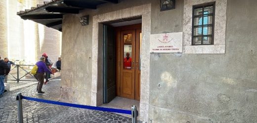 Phòng Khám Bệnh Miễn Phí Của Vatican – Nơi Khuôn Mặt Người Nghèo Chính Là Khuôn Mặt Chúa Kitô