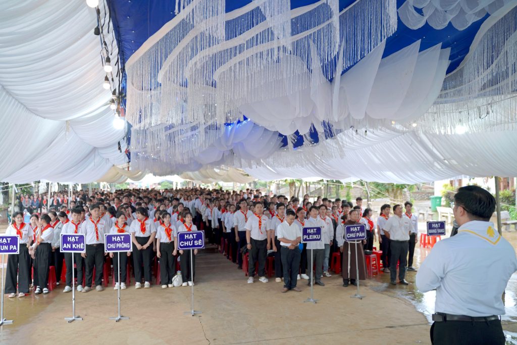 Hình ảnh này chưa có thuộc tính alt; tên tệp của nó là glv-gia-lai-la-son-2-1024x683.jpg