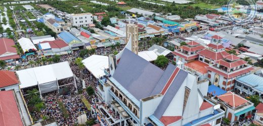 Hơn 70.000 Tín Hữu Và Khách Hành Hương Tham Dự Thánh Lễ Tuyên Phong Chân Phước Cho Tôi Tớ Chúa Phanxicô Xaviê Trương Bửu Diệp