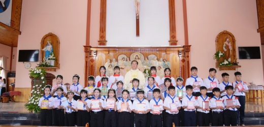 Giáo Xứ Thanh Bình: Thánh Lễ Rước Lễ Lần Đầu Cho 28 Em Thiếu Nhi