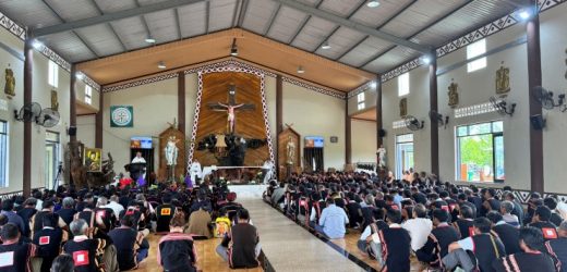 Sống Trong Thần Khí