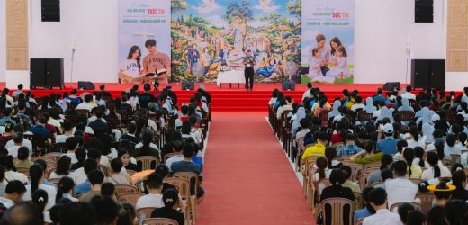 Đại Hội La Vang 32: Buổi Thuyết Trình Dành Cho Giới Trẻ Và Gia Đình Trẻ