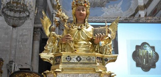 ĐHY Parolin: Bén Rễ Trong Chúa Để Vượt Qua Thử Thách