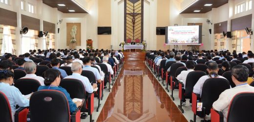 Đại Hội Giáo Lý Toàn Quốc Lần Thứ VII Ngày Thứ II – Huấn Giáo Và Khai Tâm Nhiệm Hiệp