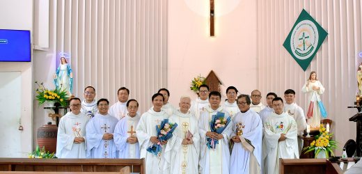 Thánh Lễ Nhận Sứ Vụ Tân Chánh Xứ Giáo Xứ Phú Túc