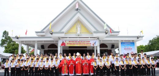 Giáo Xứ Phú Thiện: Hồng Ân Lãnh Nhận Chúa Thánh Thần