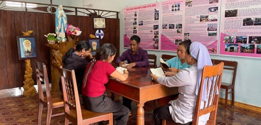 Sinh Hoạt Nhóm Học Hỏi Tin Mừng Và Giáo Lý Các Làng Tại Thanh Bình