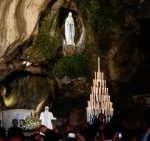 Tông Du Pháp (26/9): ĐTC Lêô XIV Cầu Nguyện Tại Hang Đá Massabielle Ở Lộ Đức