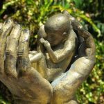 Năm 2025, Tổ Chức “Mạng Lưới Bà Mẹ” Giúp 50.000 Phụ Nữ Mang Thai Không Phá Thai