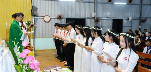 Giáo Họ Thanh Thiên – Các Em Tuyên Hứa Vào Đời