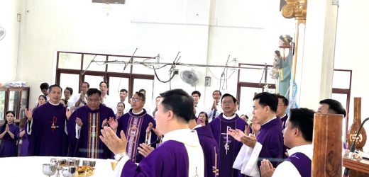 THÁNH LỄ GIỖ ĐẦU CỦA CHA GIOAN BAOTIXITA TRẦN QUANG TRUYỀN