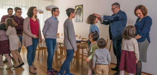 Nhìn Lại Tông Huấn “Amoris Laetitia” Về Tình Yêu Và Gia Đình Sau 10 Năm Ban Hành