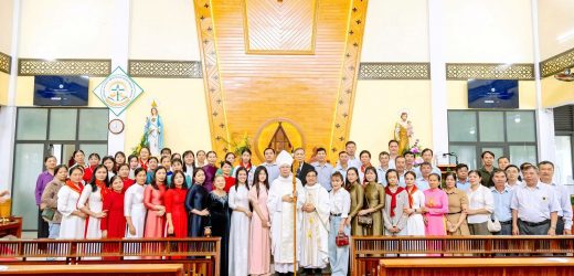Trung Tâm Hành Hương Đức Mẹ Măng Đen – Thánh Lễ Tạ Ơn Mừng Kính Đức Mẹ Mân Côi Và Nhận Sứ Vụ Tân Quản Nhiệm