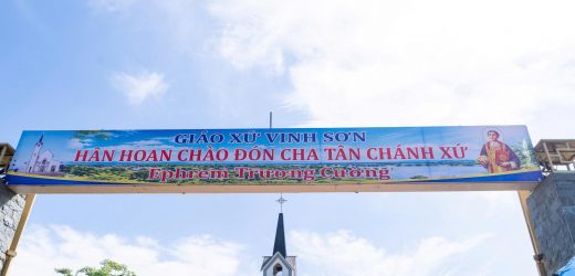 Giáo Xứ Vinh Sơn Hân Hoan Chào Đón Cha Chánh Xứ Đầu Tiên