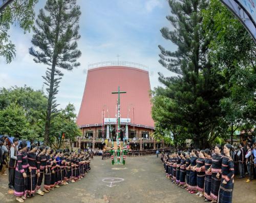 11. hanh huong-plei-chuet