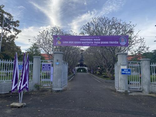 12-tan-liem-cha-truyen