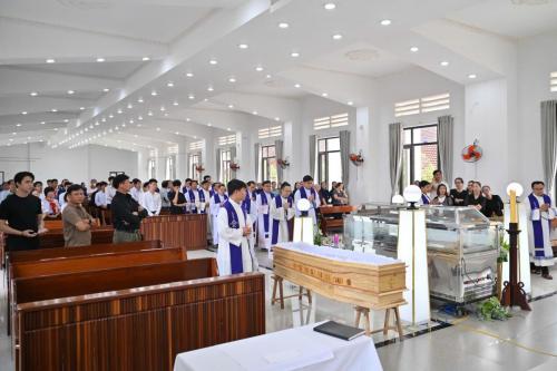 13-tan-liem-cha-truyen