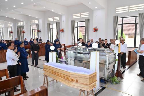 24-tan-liem-cha-truyen